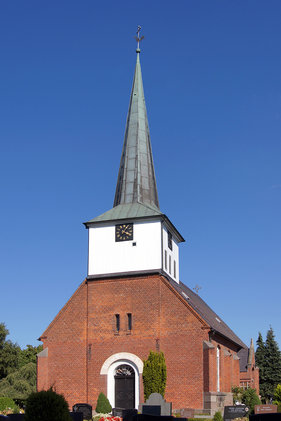 Außenansicht der St.-Marien-Kirche in Siebenbäumen